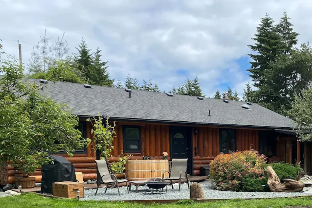 west-coast-cabin-sooke-victoria-bc-canada