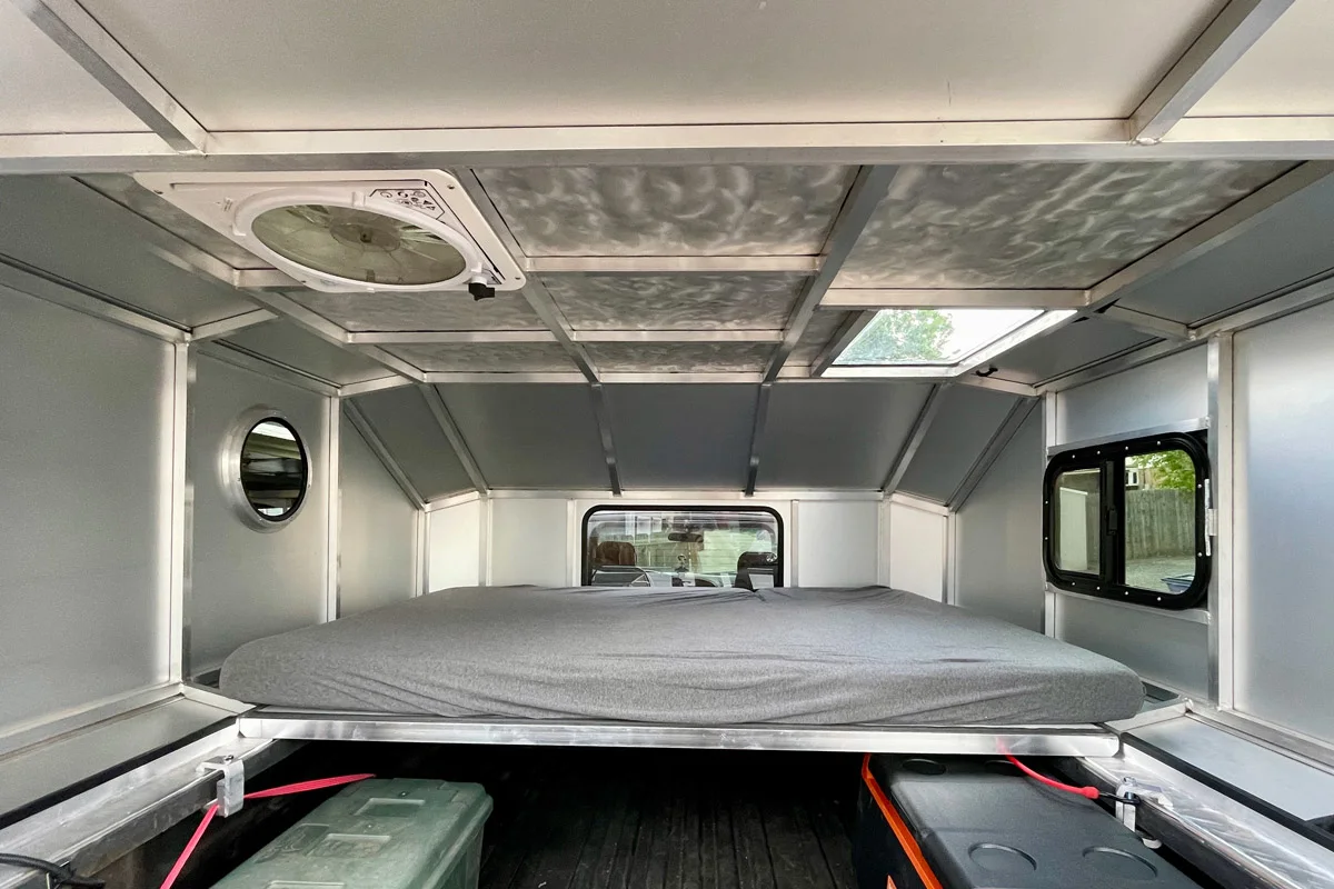 moonlander-truck-topper-interior-empty