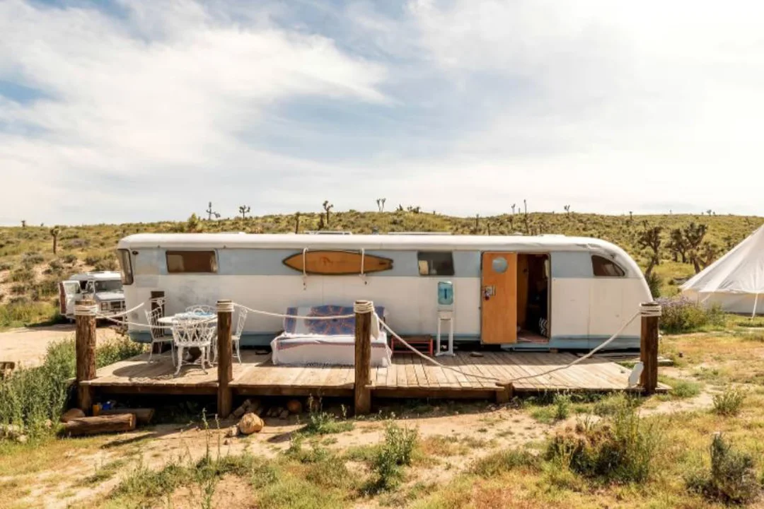 southern-california-flamingo-heights-surfer-airstream-exterior