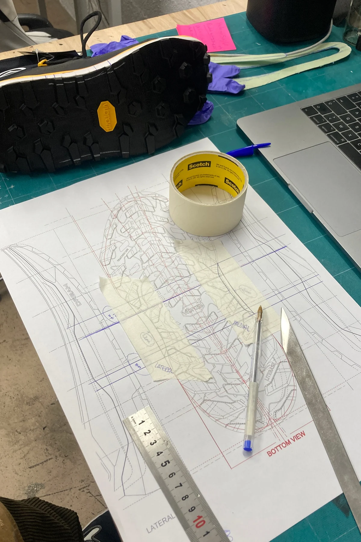 the-north-face-summit-series-fastpack-outsole-drawing