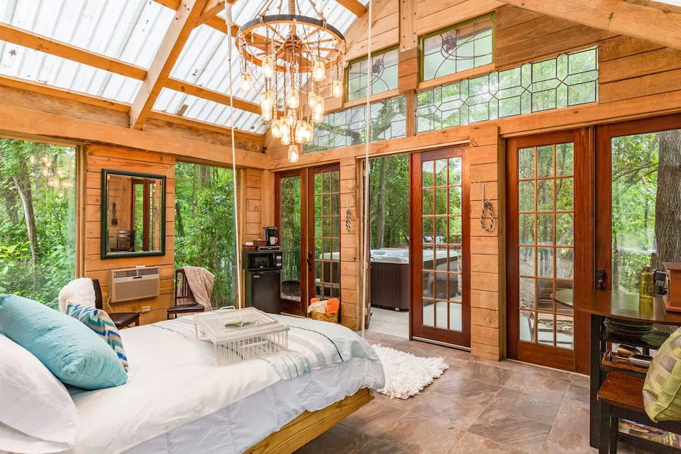 texas-cabins-naturalist-boudoir