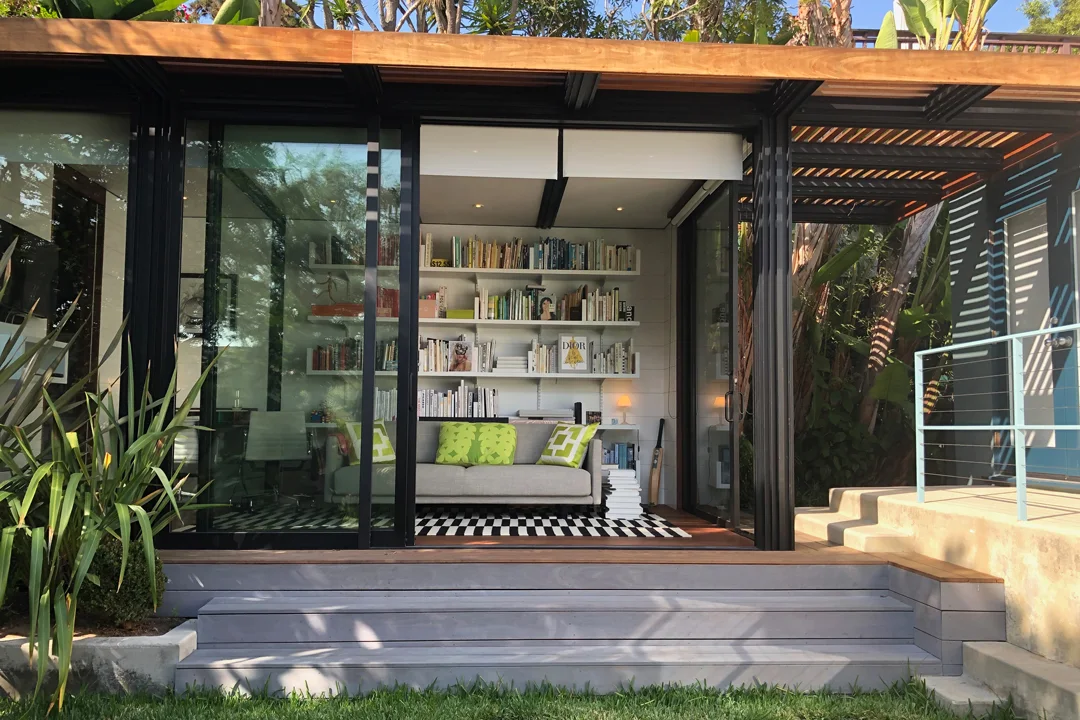 kithaus-cabins-california-k5-bookshelf