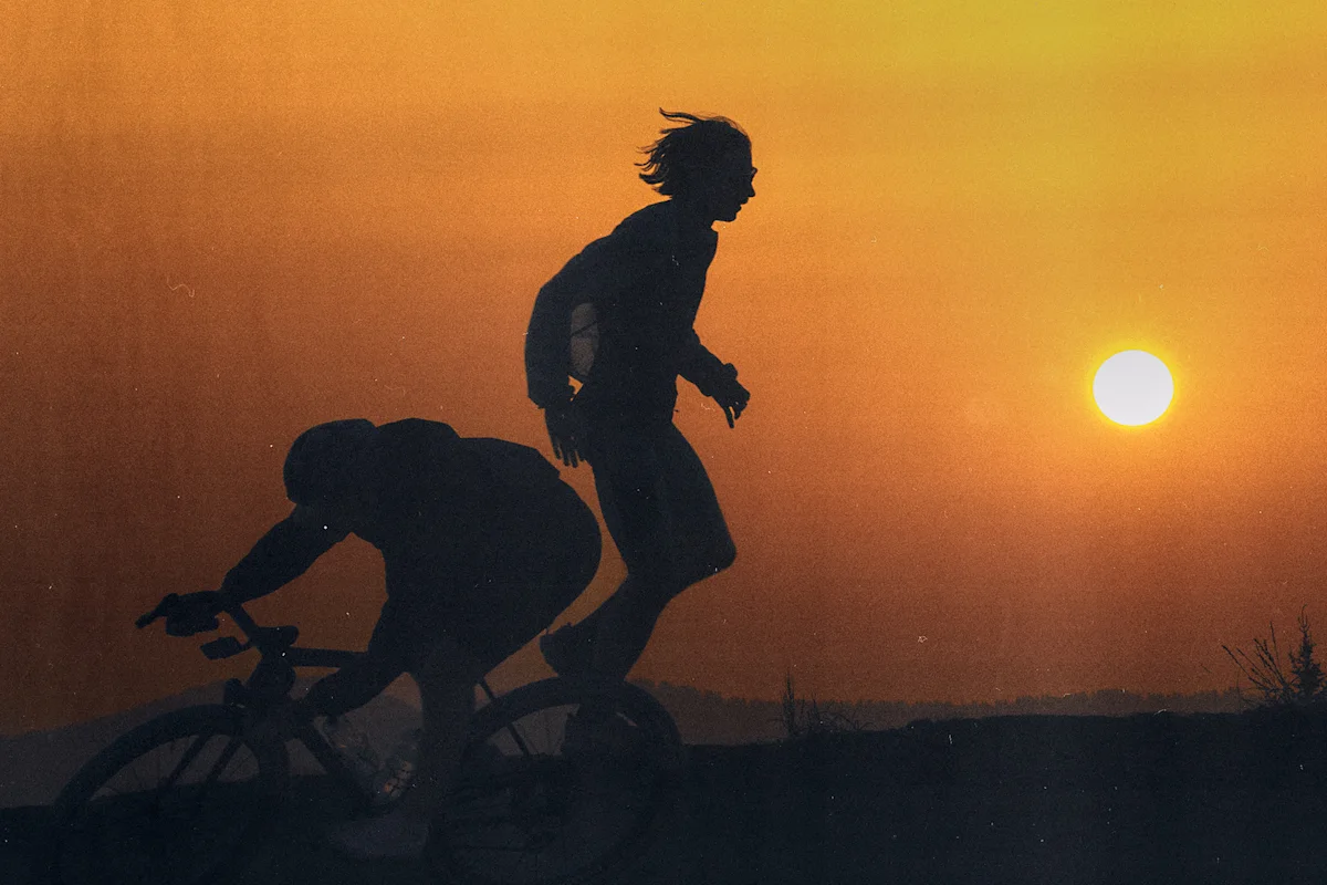 cycling-brands-running-runner-cyclist-sunset