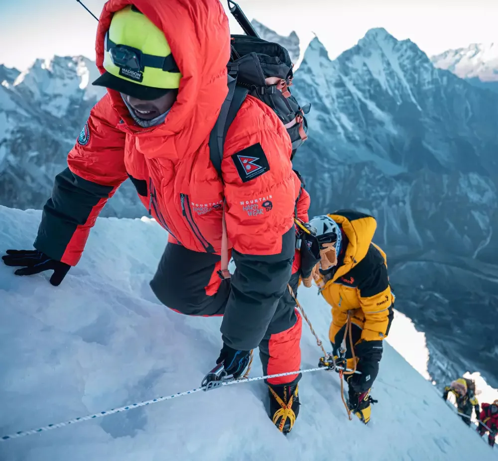 The 9 Best Parkas for Men, According to Professional Adventurers