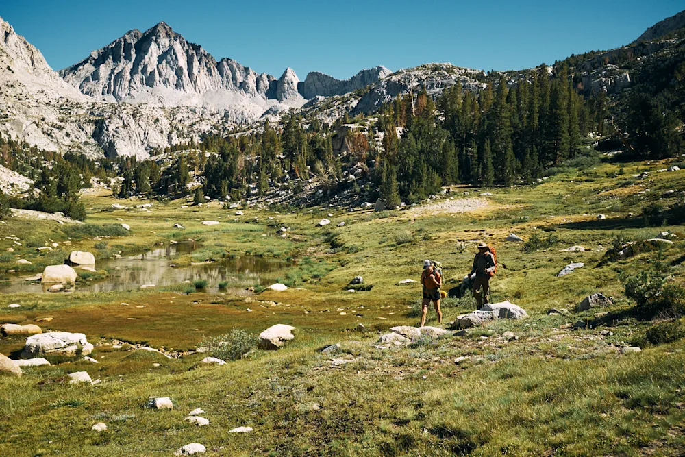 20 Photos from a Bushwhack Backpacking Trip Through the High Sierra