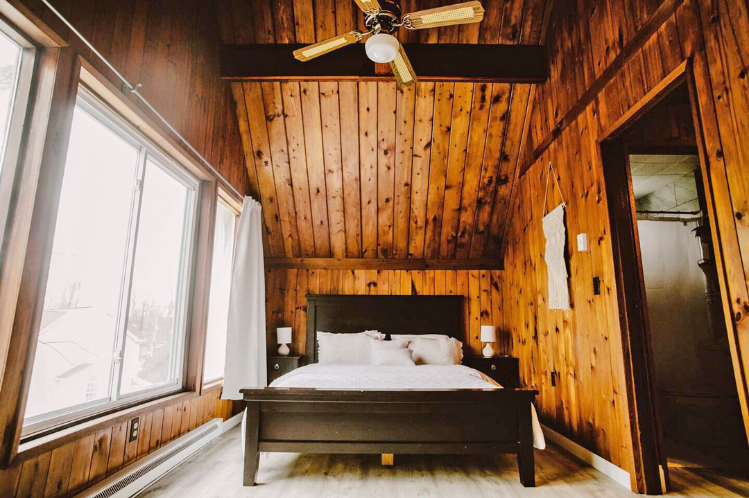 cabin in poconos airbnb