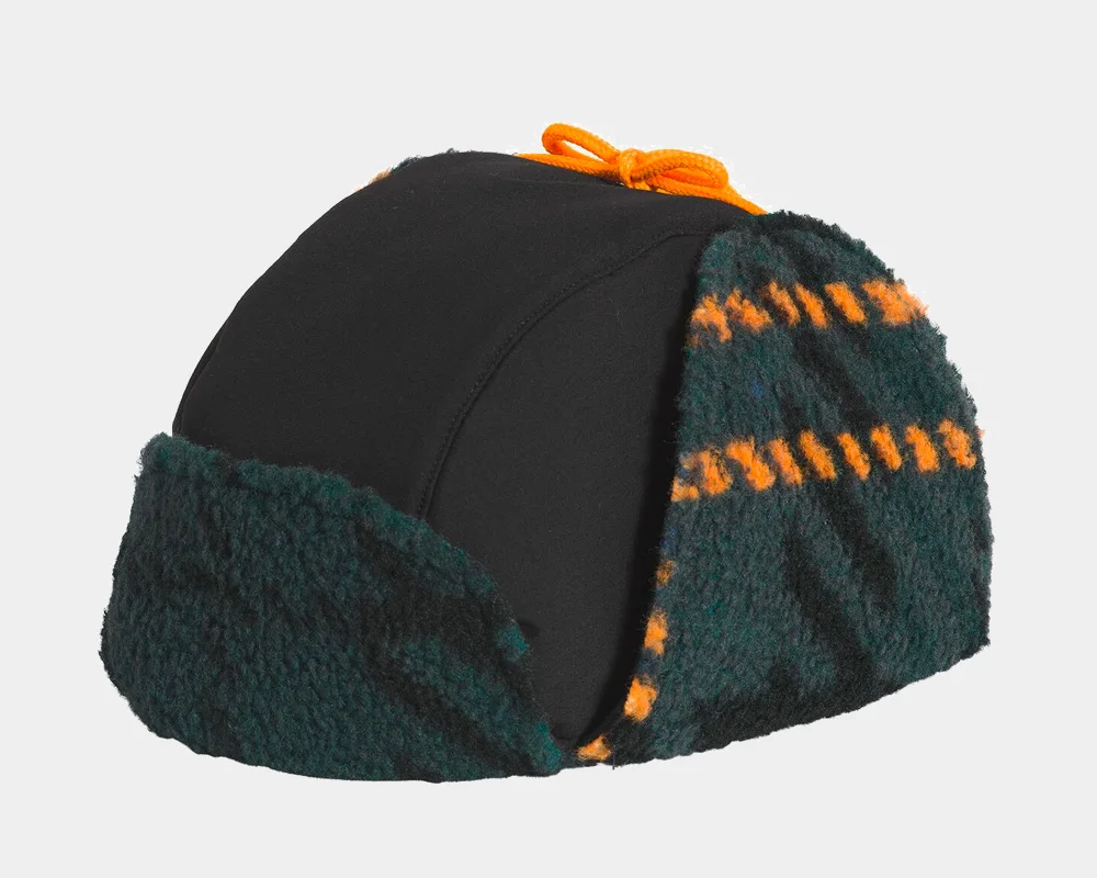 best-winter-hats-the-north-face-recycled-ridge-fleece-trapper