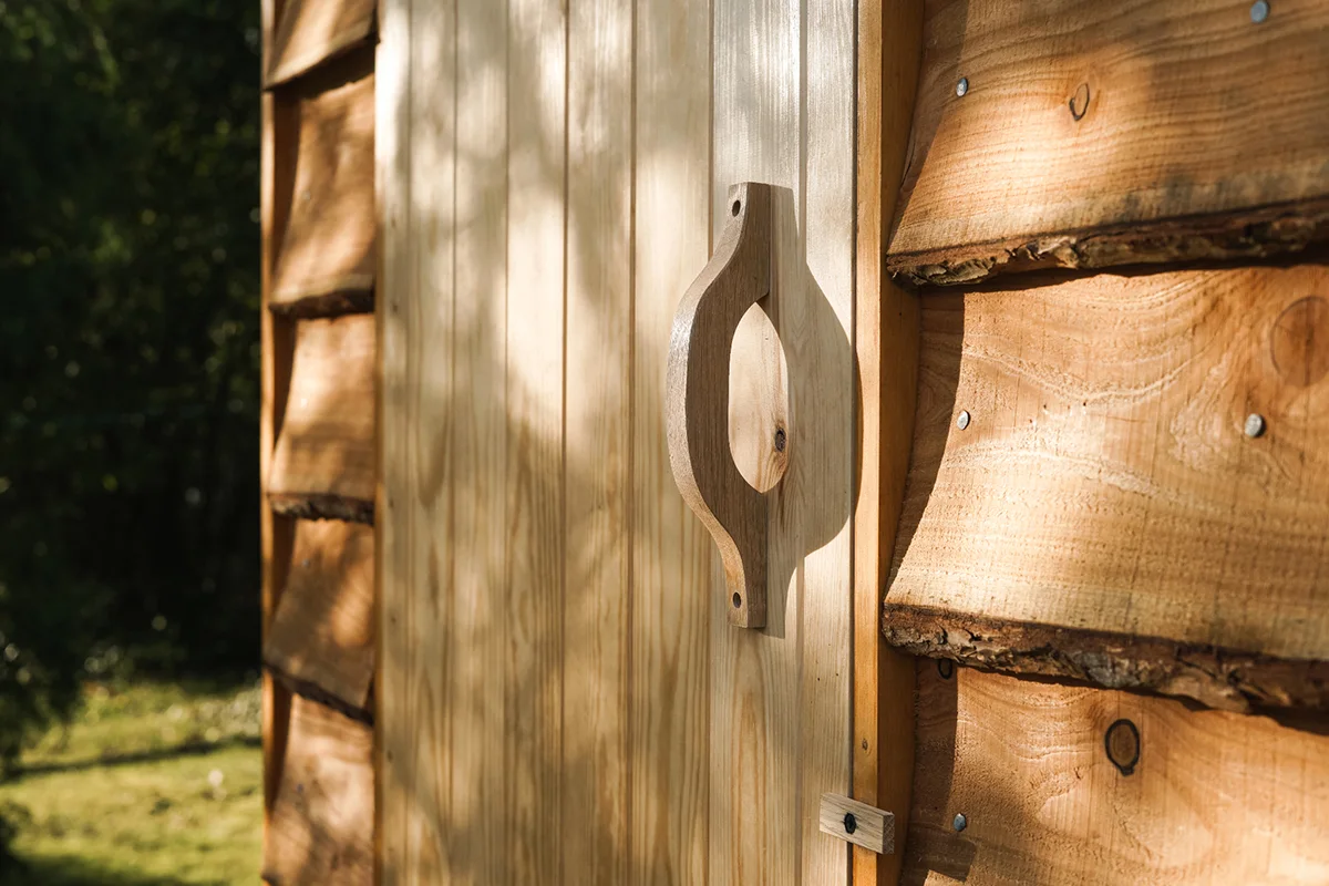 Misc-Adv-Micro-Cabin-Fieldmag-6