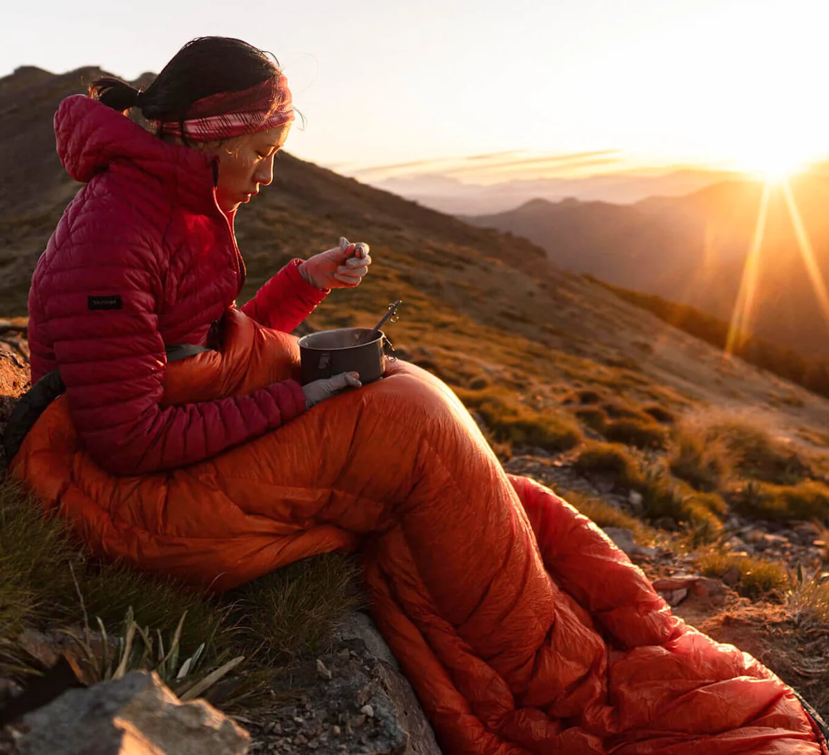 quilt-v-sleeping-bag-enlightened-equipment-quilt-sunrise