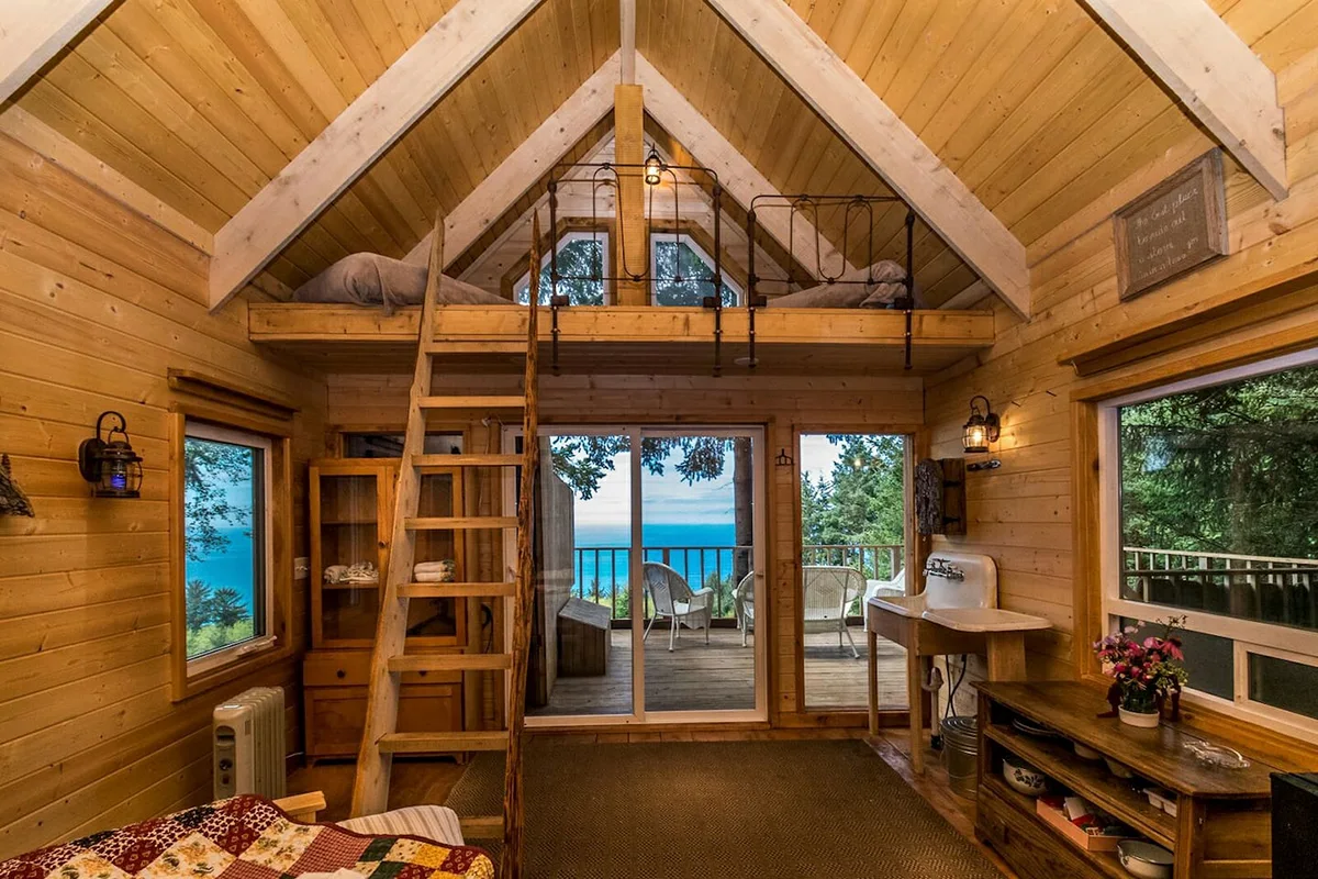 Bluebird-House-Oregon-Treehouse-Fieldmag