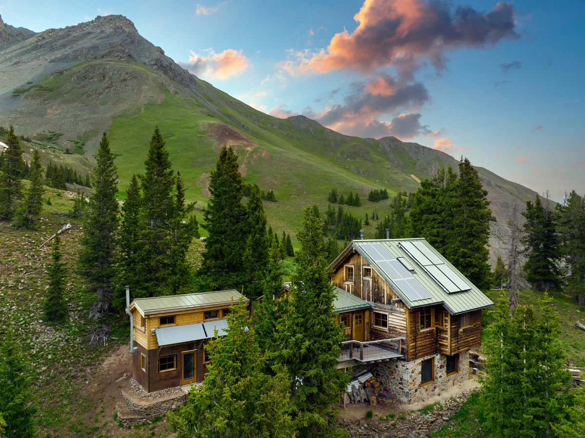 visit-colorado-OPUS-hut-hero-full-crop