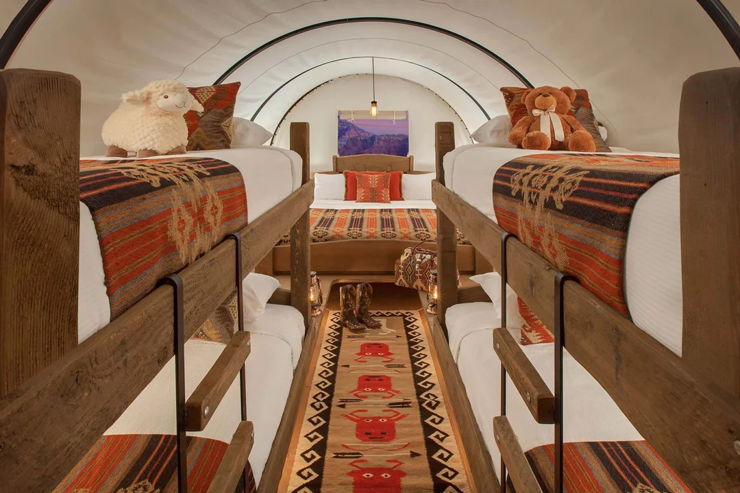 utah-torrey-capitol-reef-resort-interior