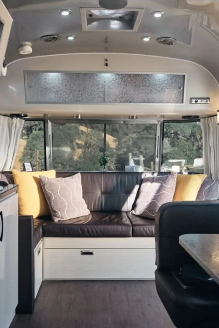 lichen-estate-vineyard-airstream-boonville-california