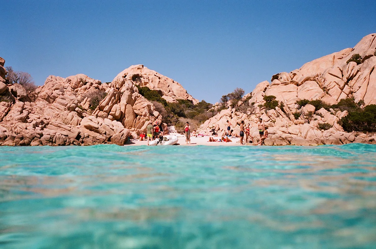 Mcinnis-Sardinia-Guide-FieldMag-6