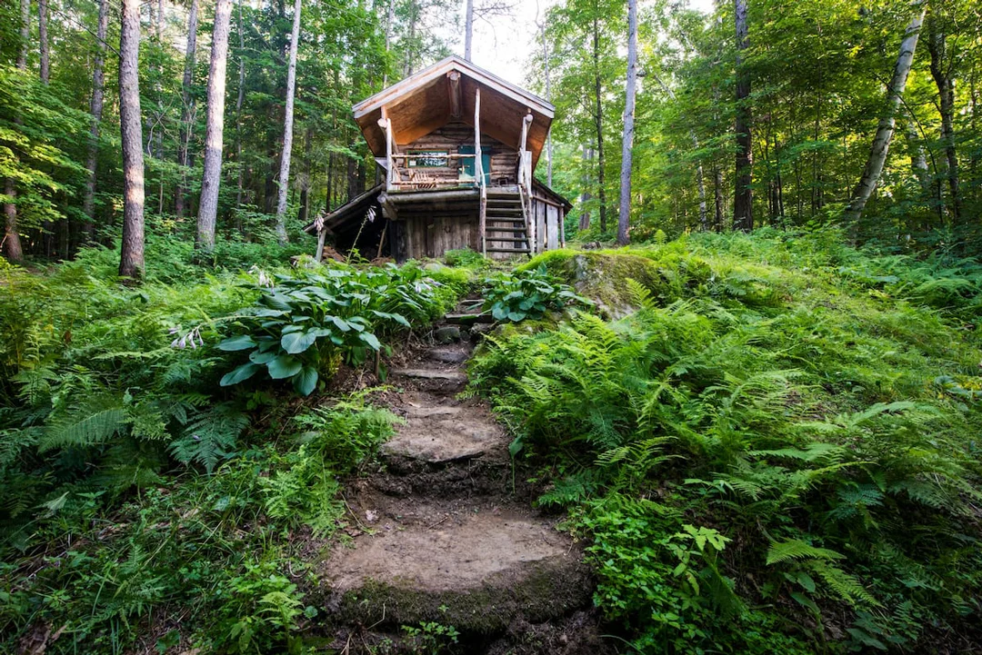 Northern-Vermont-Cabins-West-Bolton-Off-Grid-2