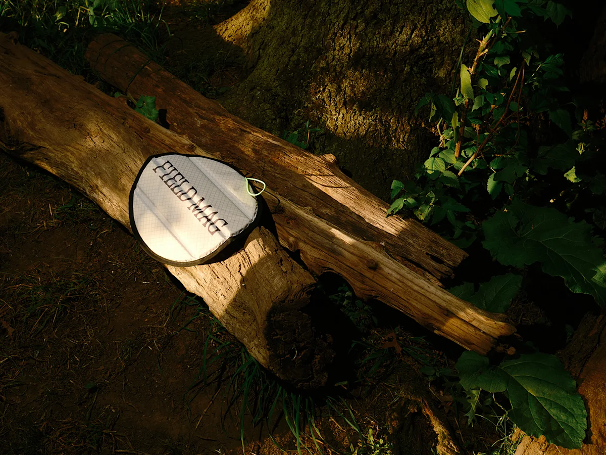 Field-Mag-Peace-Cabin-Sit-Pad-Thumb