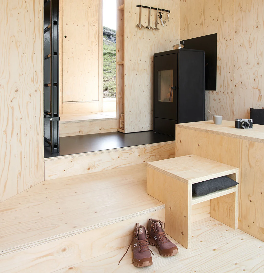 On-Running-Swiss-Mountain-Hut-Fieldmag-5