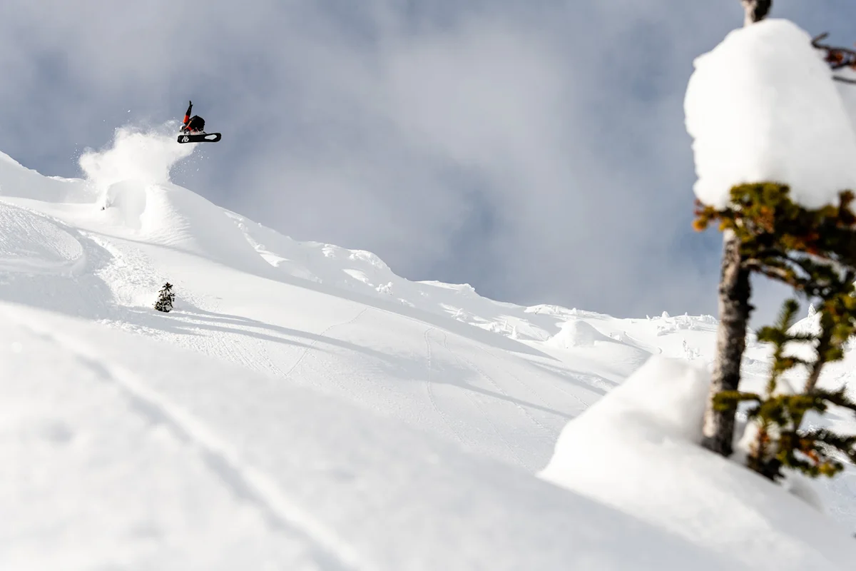 Travis-Rice-tim-zimmerman-steller-heli-snowboard