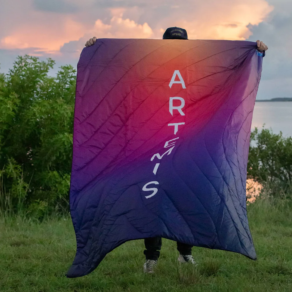 Rumpl x NASA Artemis Puffy Blankets Celebrate a Return to the Moon