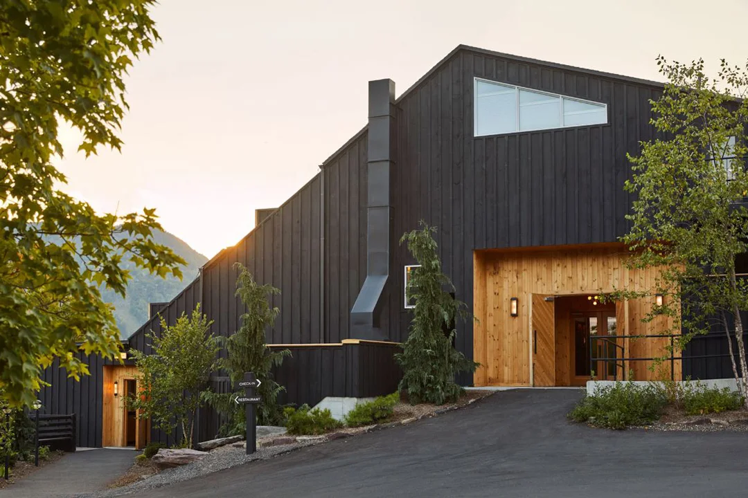 scribners-catskill-lodge-hunter-new-york-exterior