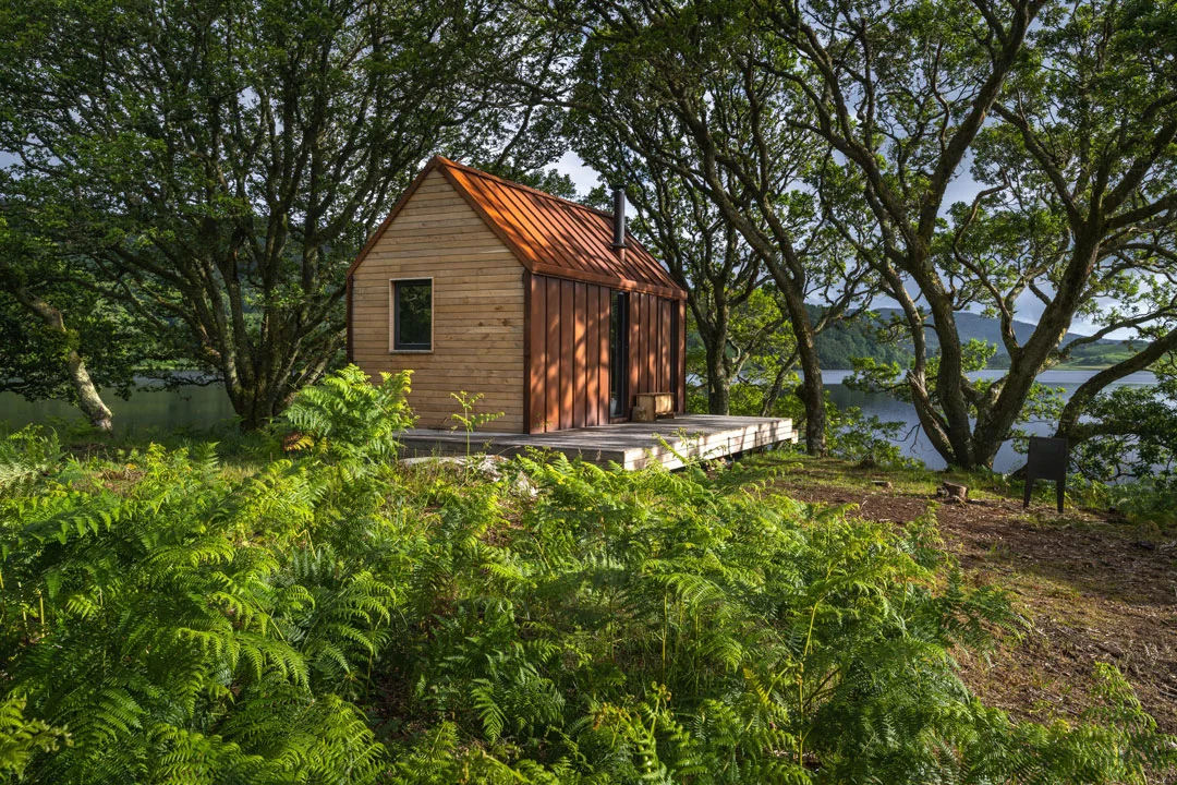 Scotland-Uisage-Bothy-Inverlonan-Exterior-3