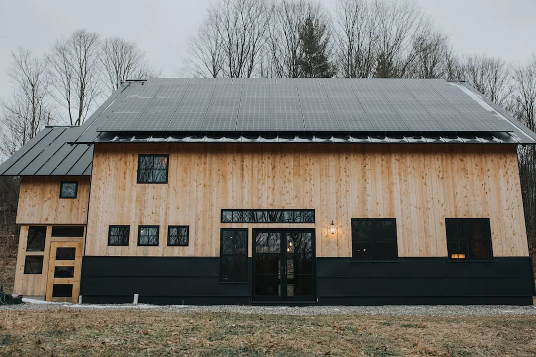 Northern-Vermont-Cabins-Huntington-Happy-Hollow-Barn-1