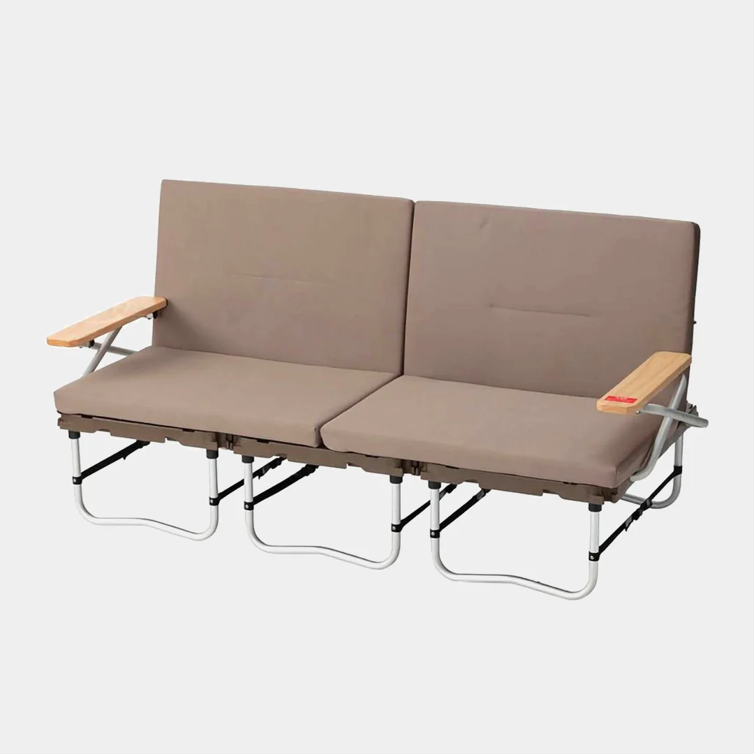 best-camping-couch-snow-peak-campfield-futon