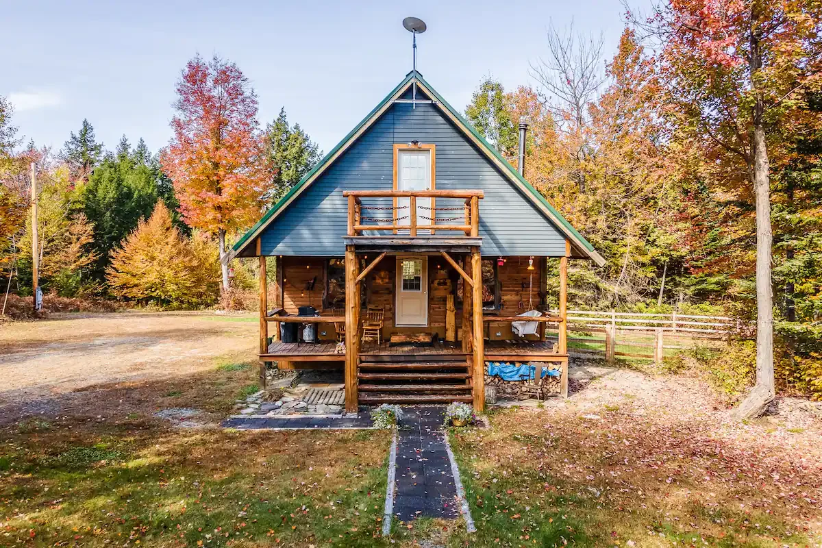 maine-cabins-peaceful-private-cabin