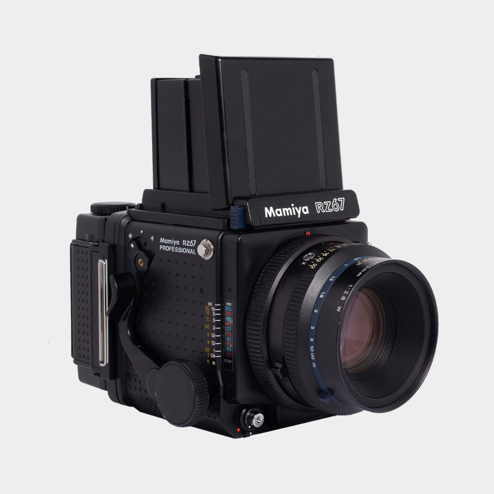 11 Best Medium Format Film Cameras For All Skill Levels | Field Mag