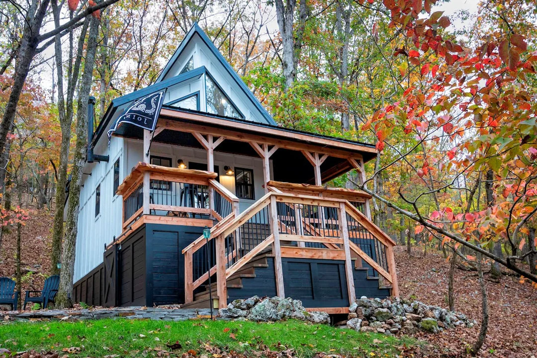 southfork-treehouse-hardy-arkansas