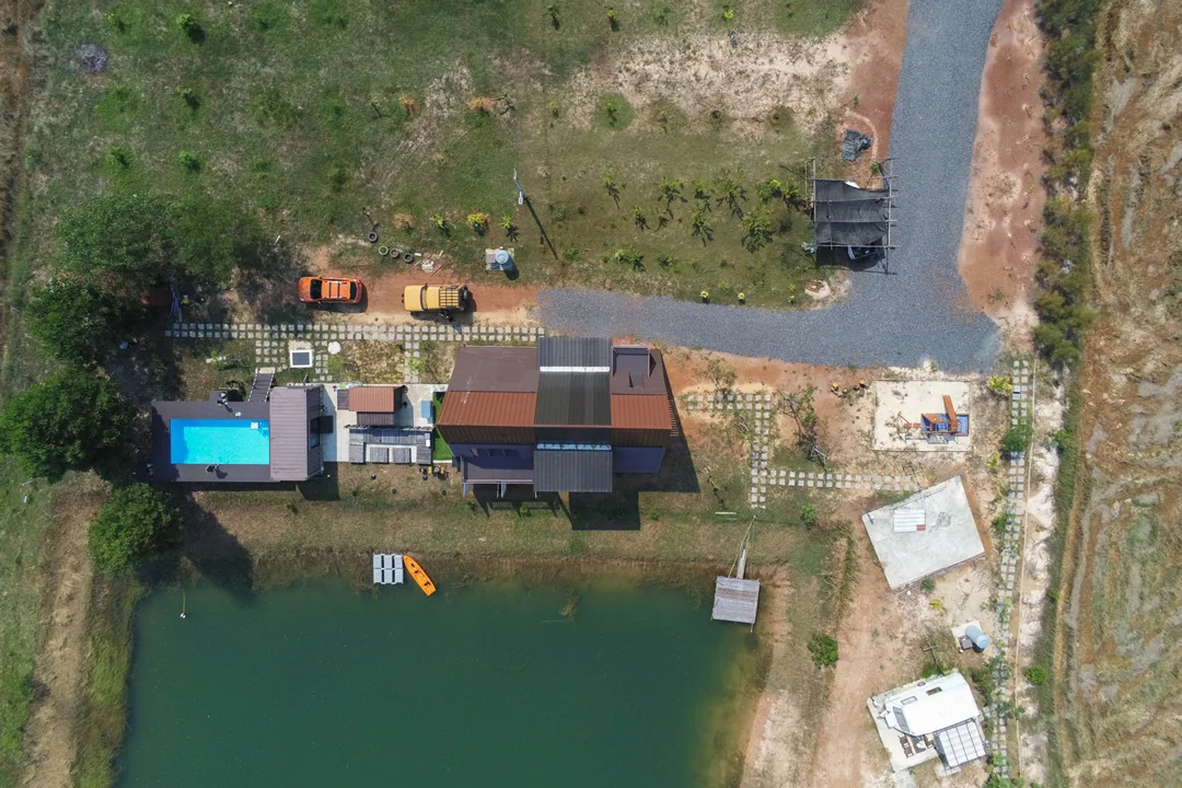 cabin-container-nakhon-nayok-thailand-tung-jai-ork-baab-aerial