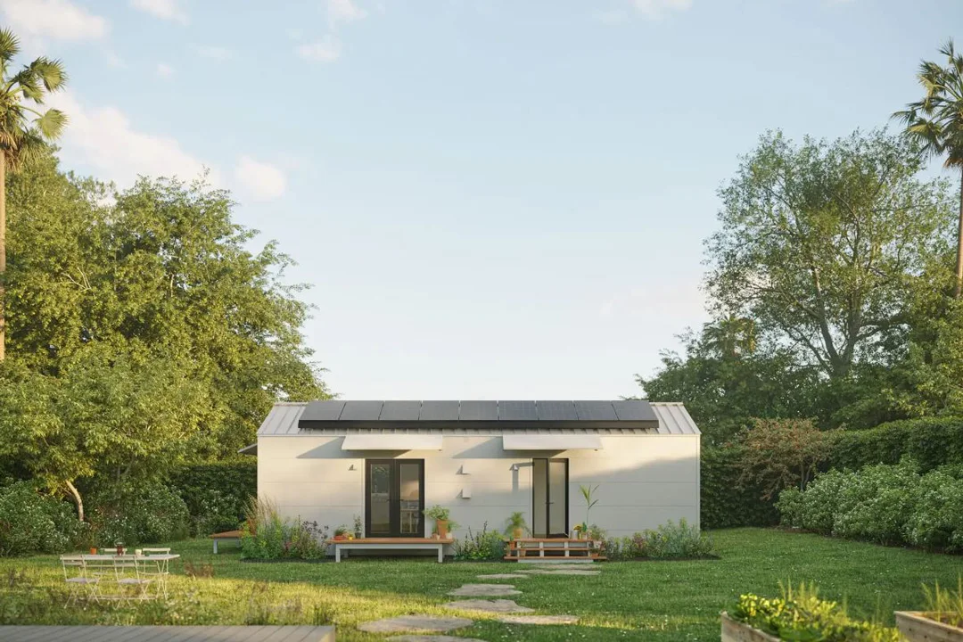 backyard-samara-exterior-one-bedroom