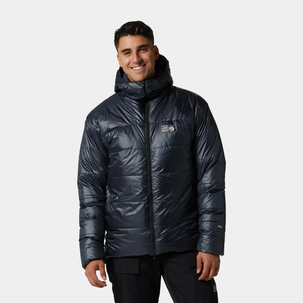 andy-cochrane-dogsledding-boundary-waters-gear-mountain-hardwear