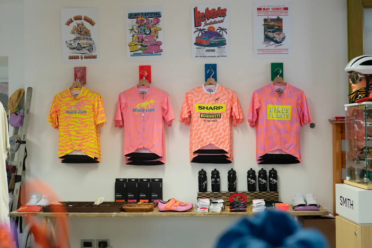 team-dream-bicycling-team-tirano-pop-up-jerseys-in-store