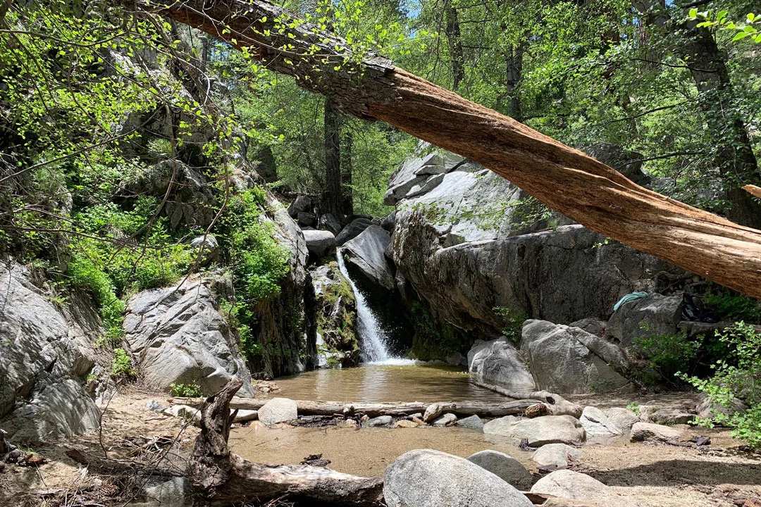 Los-Angeles-Hiking-Trails-cooper-canyon-falls