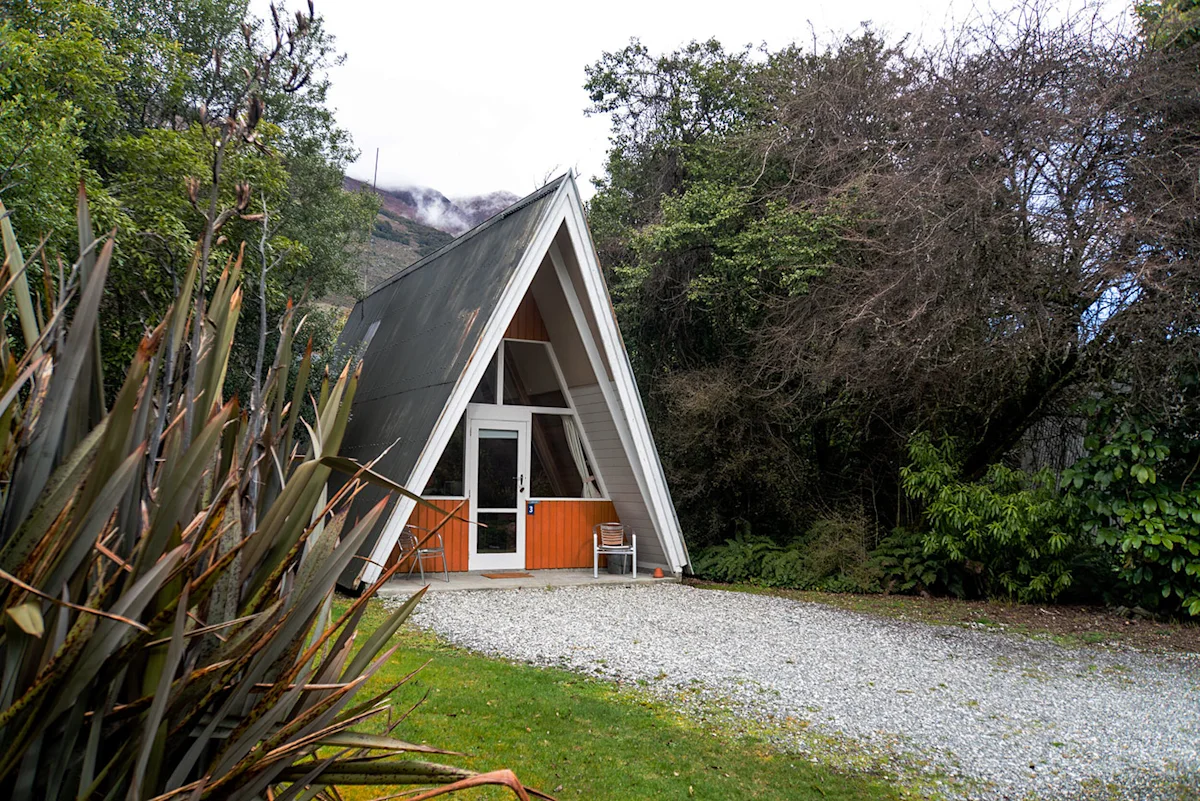 Makarora-Lodge-NZ-A-Frame-Field-Mag-3