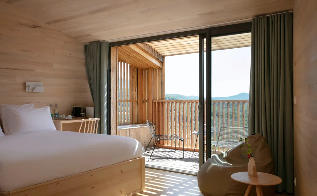 Hotel-48-Nord-France-Reiulf-Ramstad-Arkitekter-2