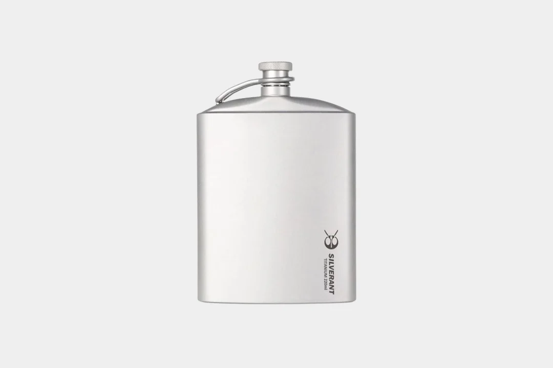 silverant-titanium-hip-flask-with-funnel