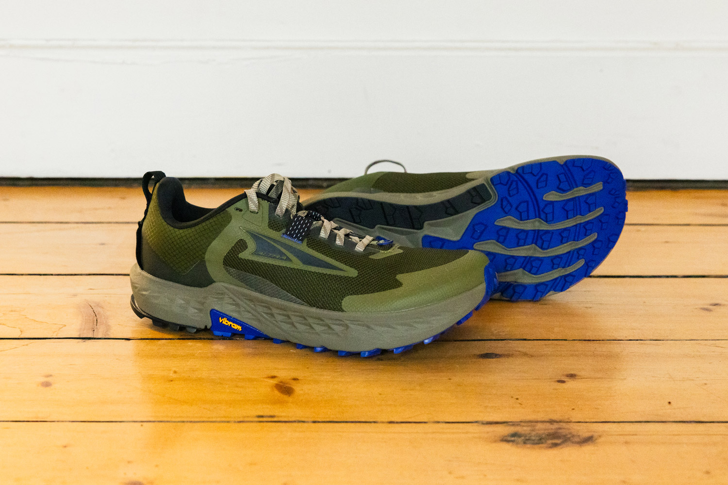 the range walking shoes