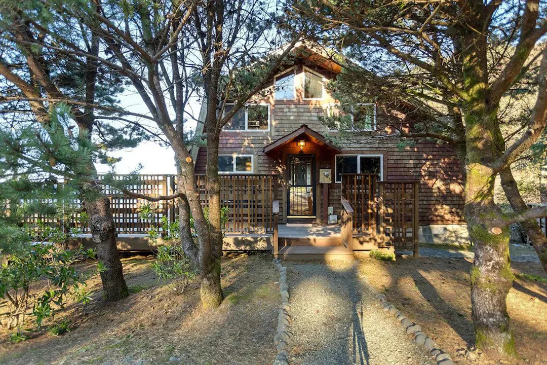 cove-beach-cottage-cannon-beach-oregon
