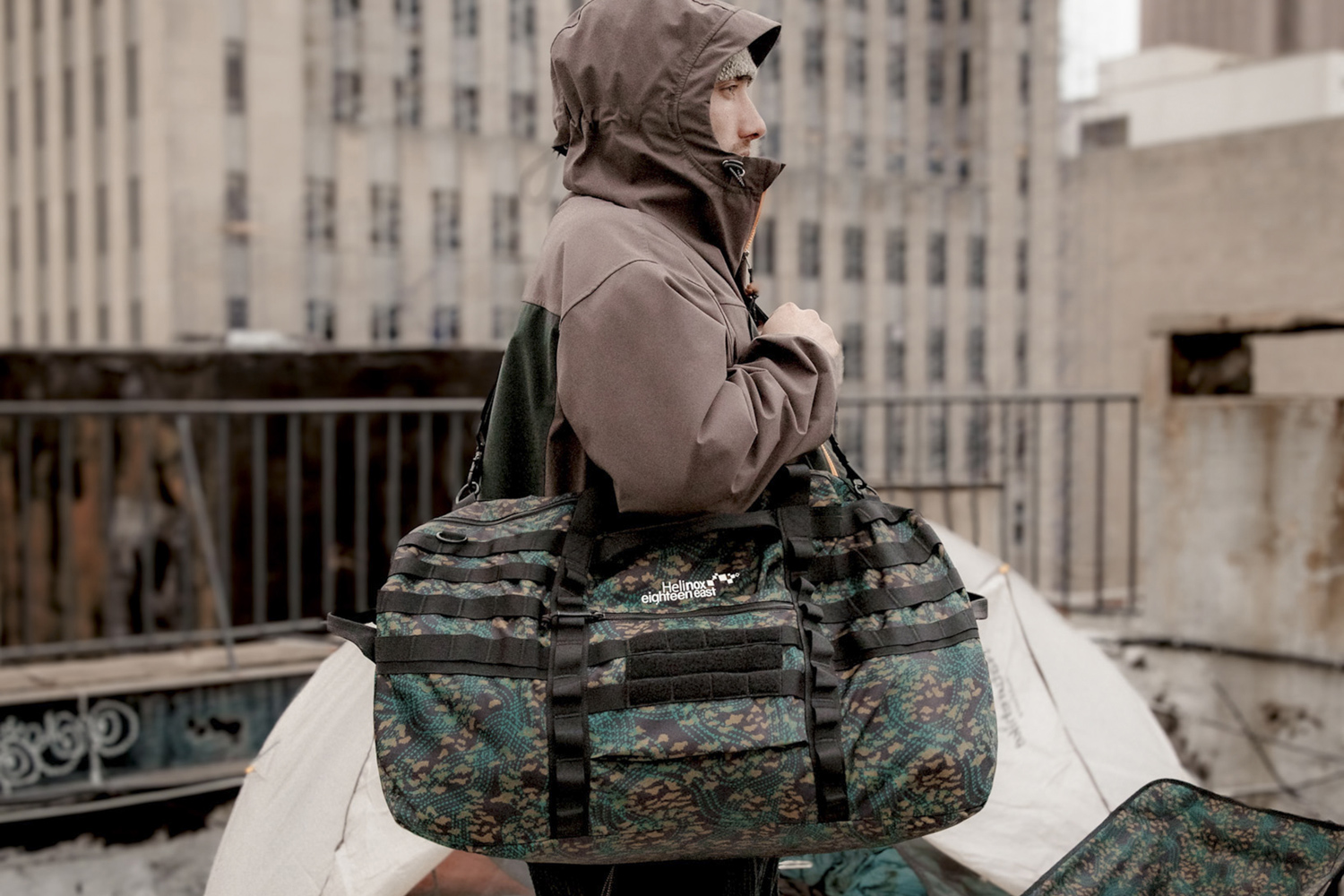 Limited 18 East x Helinox Camp Chair & Bag | Field Mag