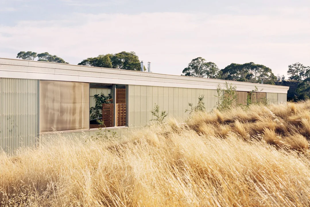 Long-House-Australia-Partners-Hill-Field