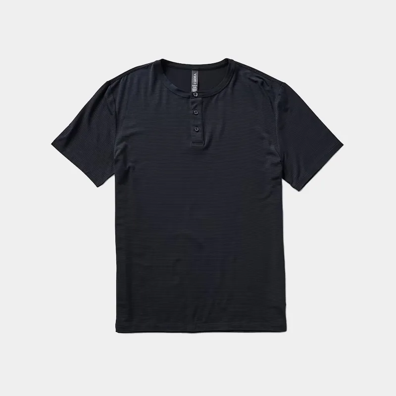 best-hiking-shirts-vuori-linera-henley