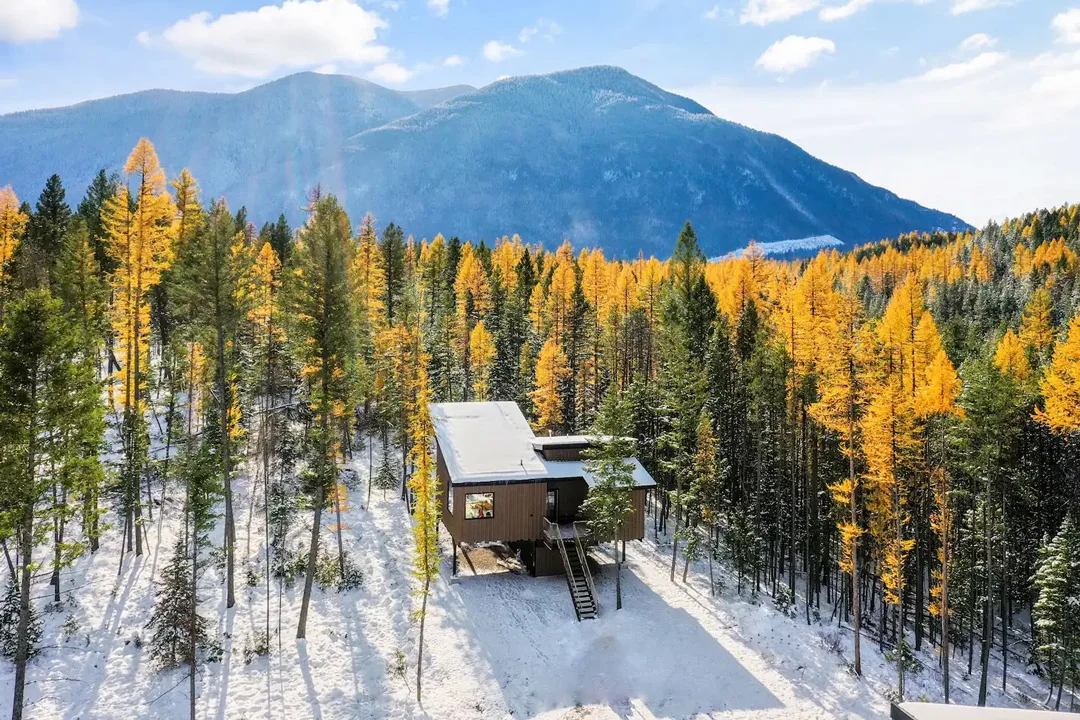 off-grid-stays-columbia-falls-montana