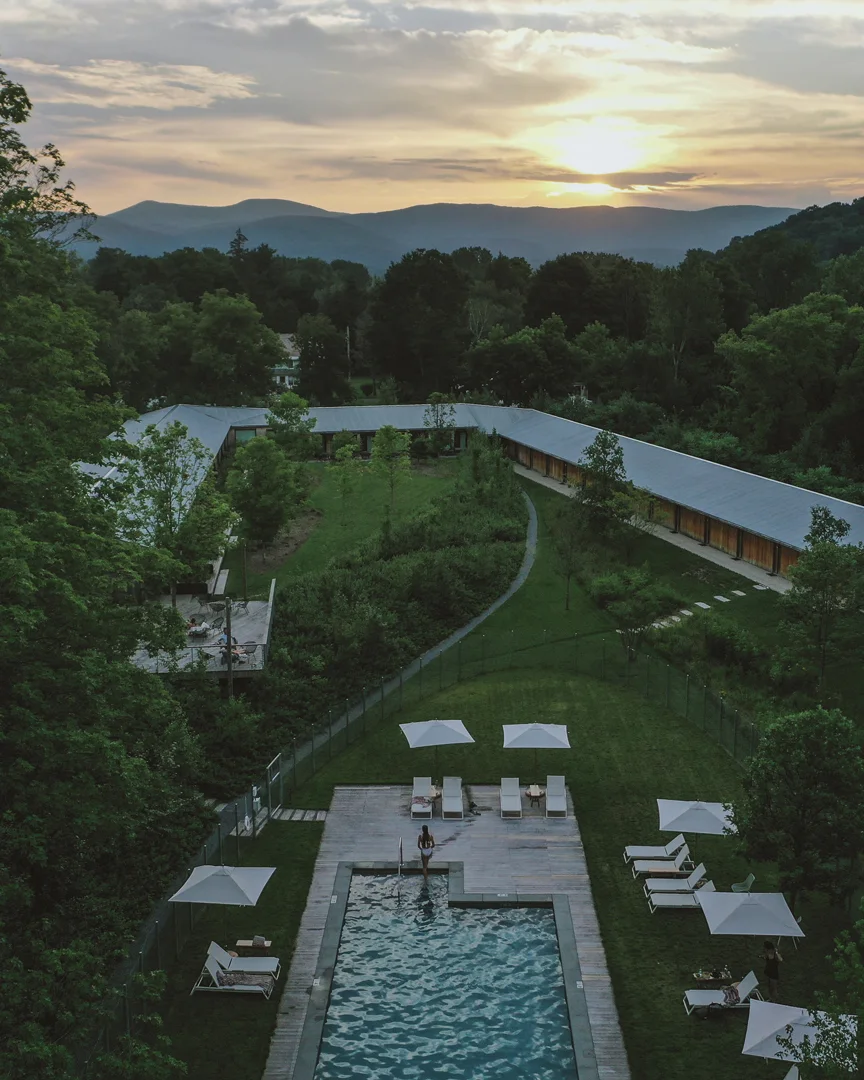 Tourists-Hotel-Massachusets-Berkshires-Site-1