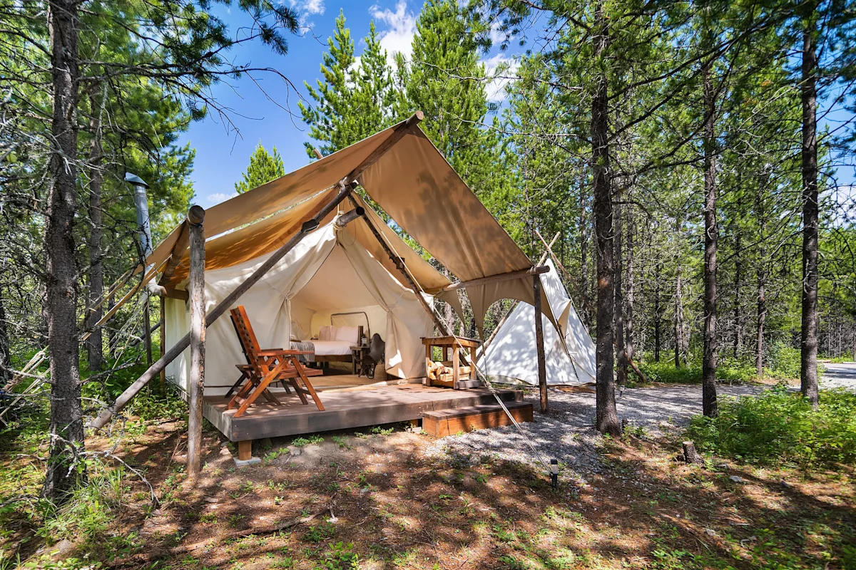 glamping-montana-under-canvas-glacier
