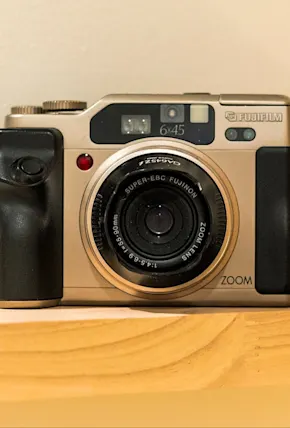 Fuji GA645Zi Review: The Best Medium Format Camera (That's Perfect for IG)