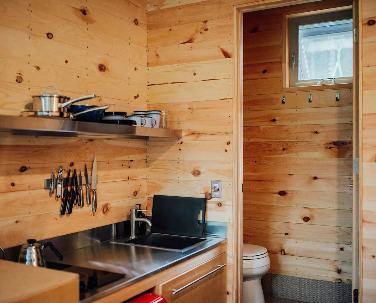 Getaway-Mount-Adams-Interior-FieldMag