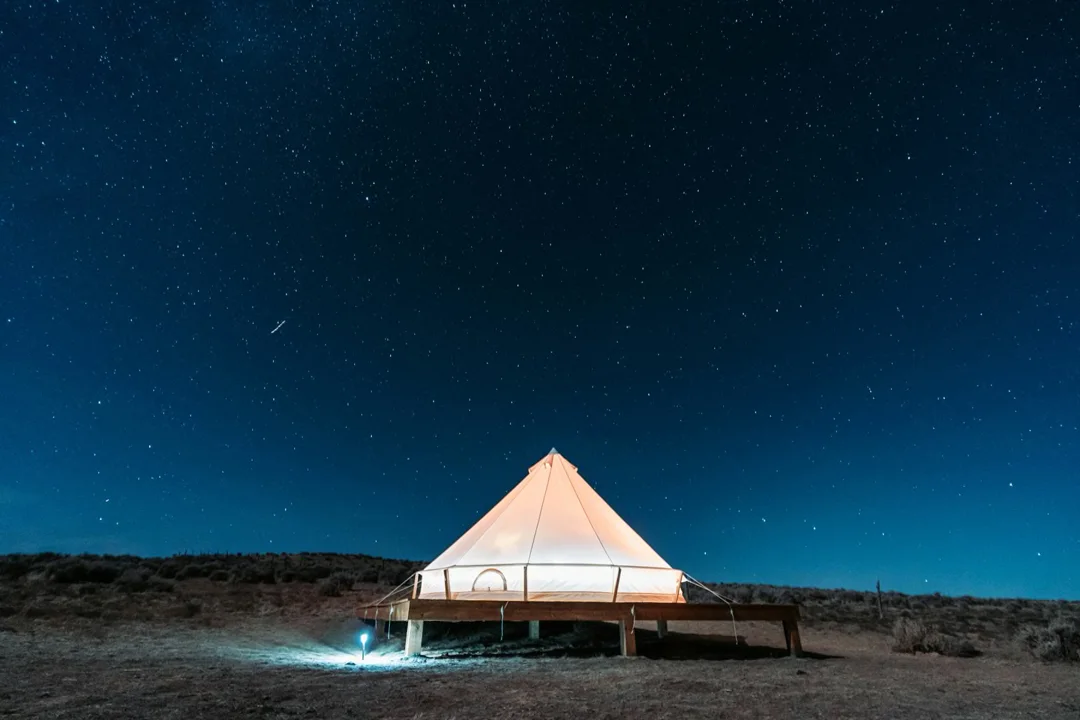 utah-canyonlands-national-park-stargazer-bell-tent-exterior