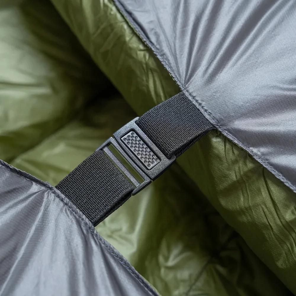 quilt-v-sleeping-bag-outdoor-vitals-quilt-buckle-detail